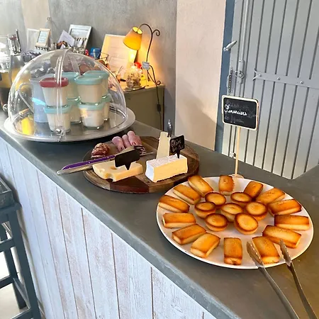 Bed & Breakfast Mas Les Fleurs D'hilaire