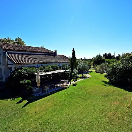 Bed & Breakfast Mas Les Fleurs D'hilaire
